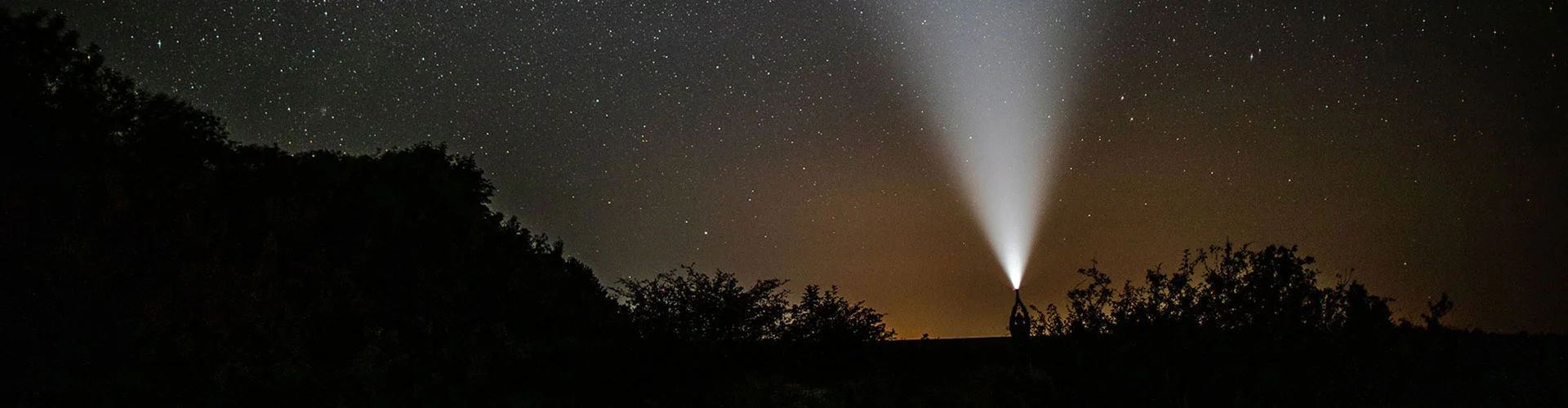 Liên hệ với chúng tôi